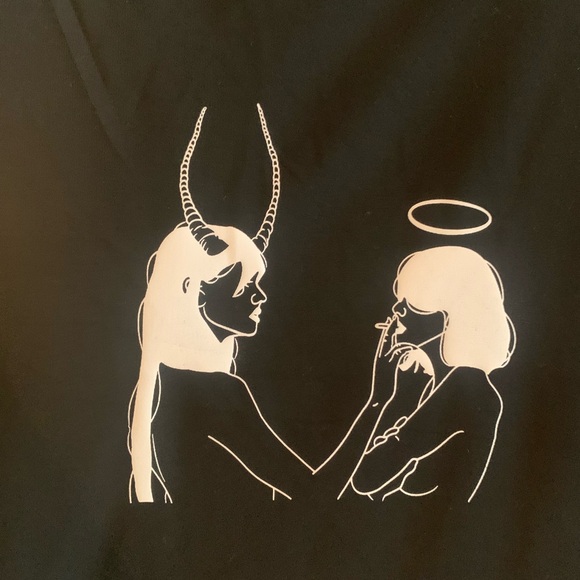 Edgy top - Picture 3 of 4